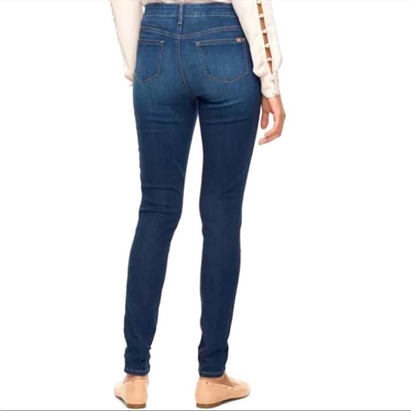 Jennifer Lopez Skinny Denim Jeans - Picture 2 of 10